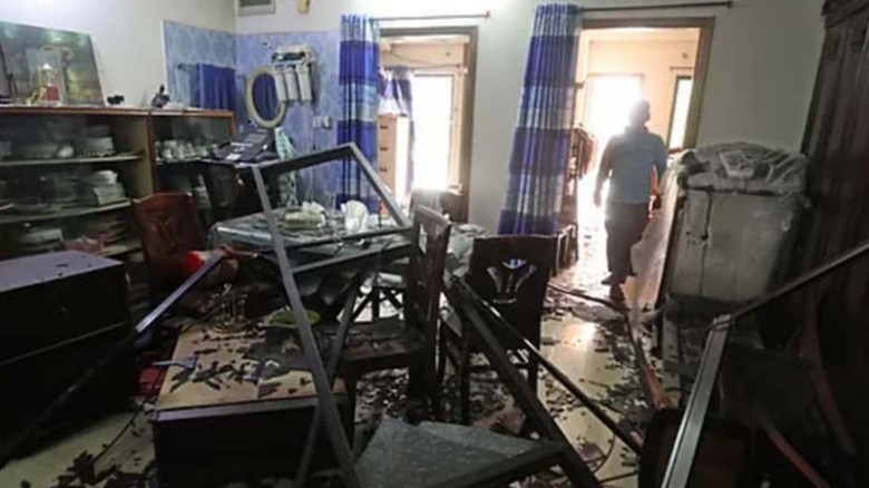 “চট্টগ্রামের হালিশহরে গ‍্যাস বিষ্ফোরণ; নিহত বেড়ে ৫”...